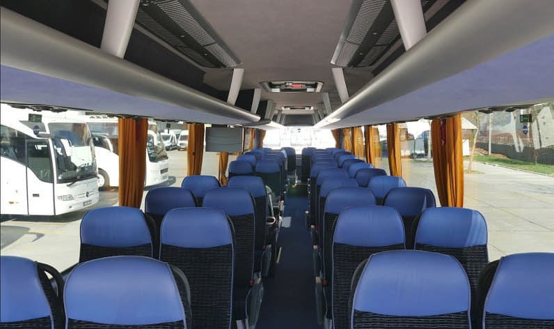 France: Coaches booking in Nouvelle-Aquitaine in Nouvelle-Aquitaine and Périgueux