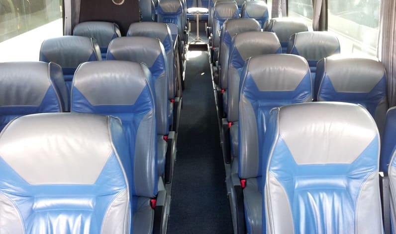 France: Coaches hire in Nouvelle-Aquitaine in Nouvelle-Aquitaine and Pau