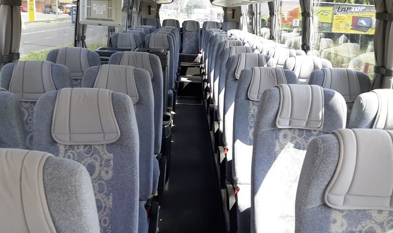 France: Coaches operator in Nouvelle-Aquitaine in Nouvelle-Aquitaine and Anglet